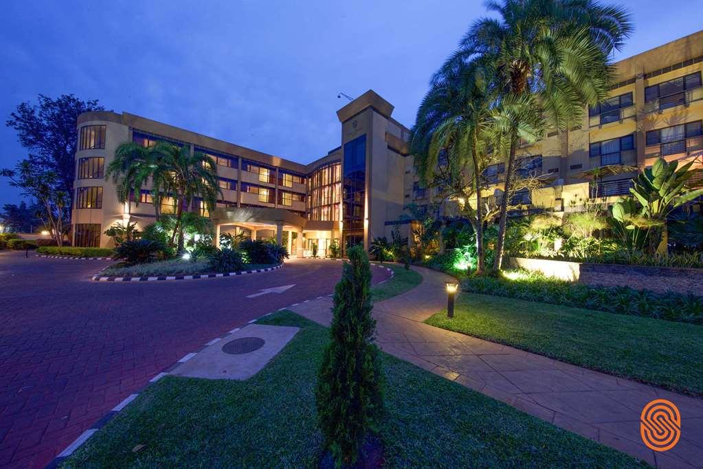 Kigali Serena Hotel Zewnętrze zdjęcie