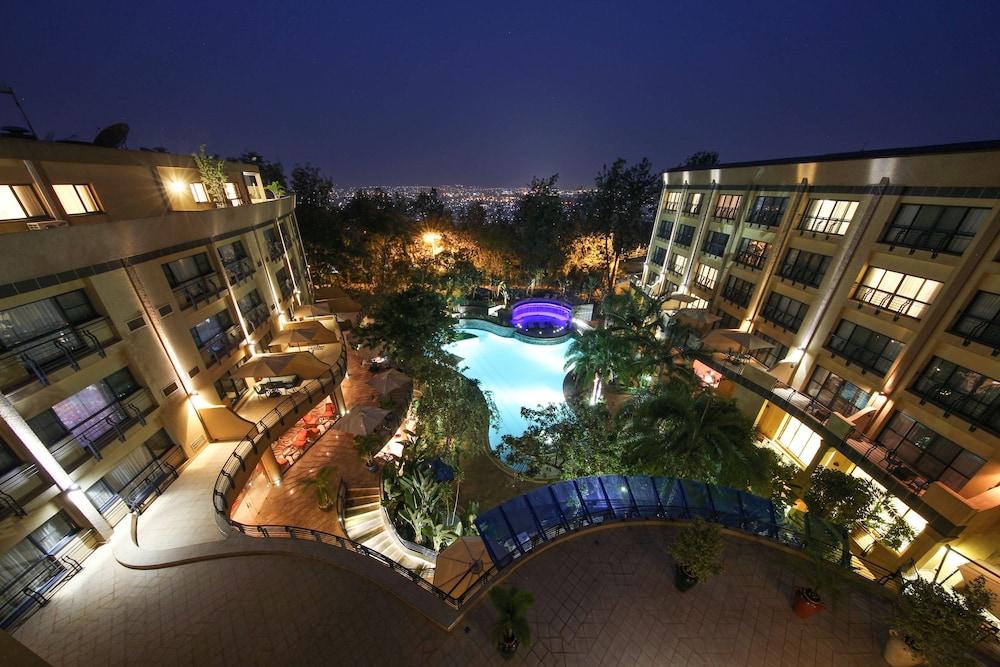 Kigali Serena Hotel Zewnętrze zdjęcie